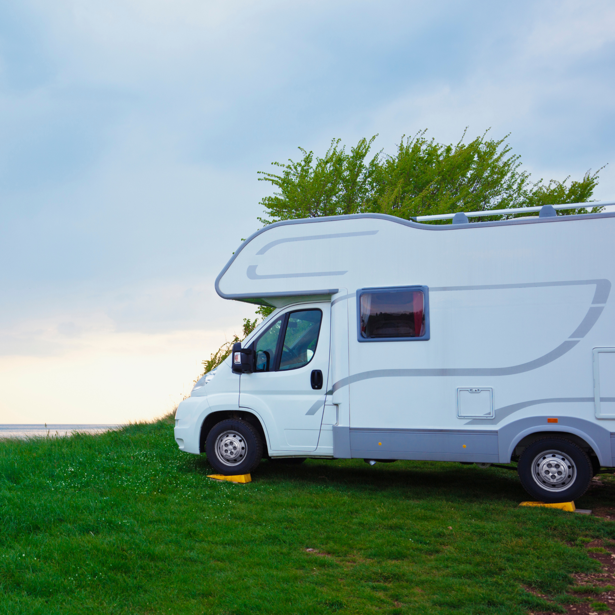 Camper & RV